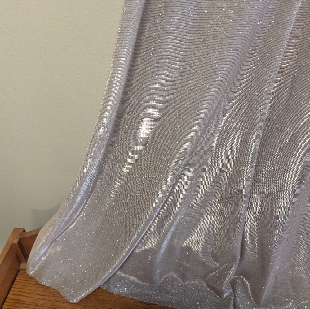 Oleg Cassini Champagne Metallic Off Shoulder Gown Size 12 nwt - Picture 9 of 11